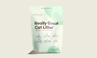 A bag of Tuft Paw cat litter.