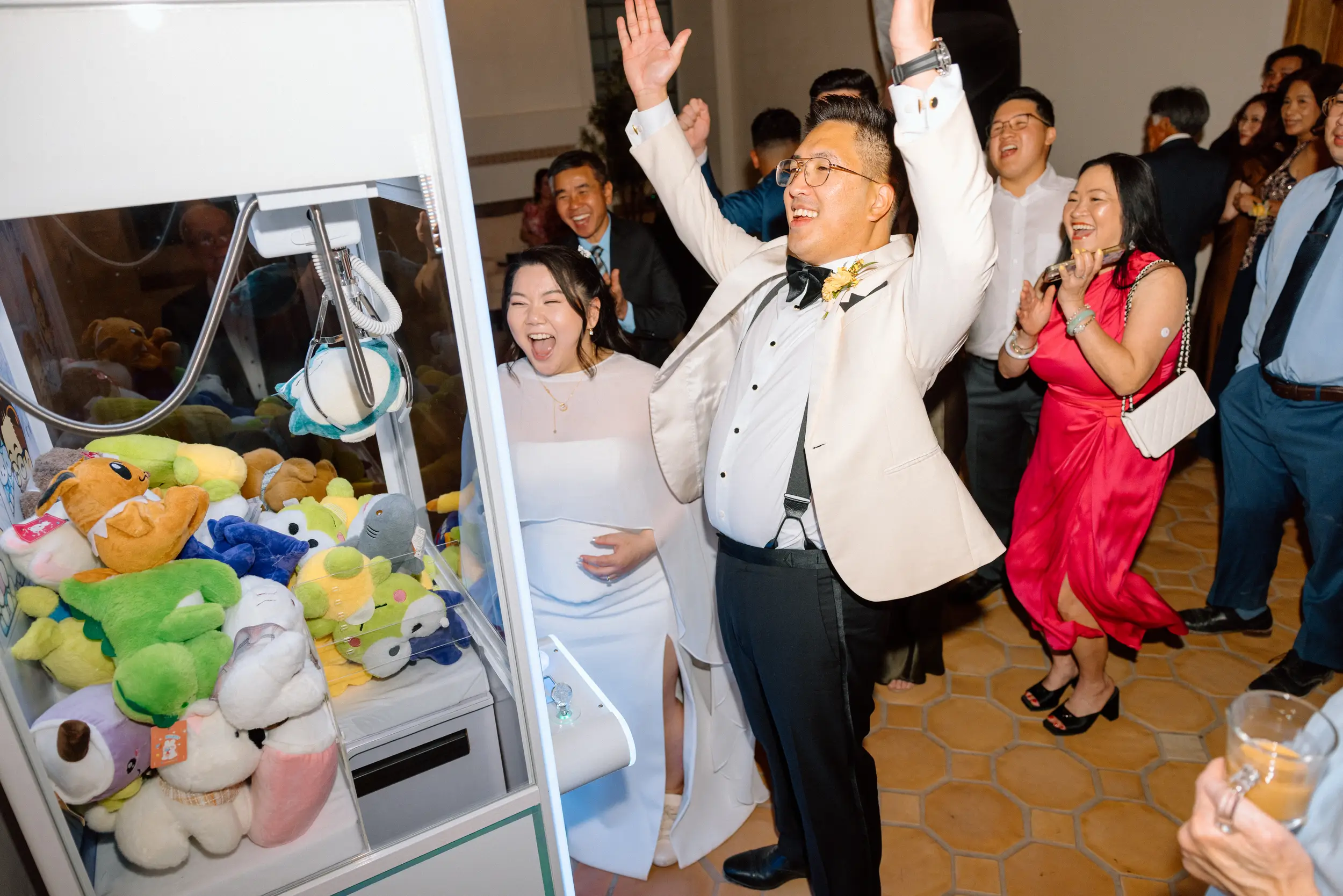 wedding claw machine