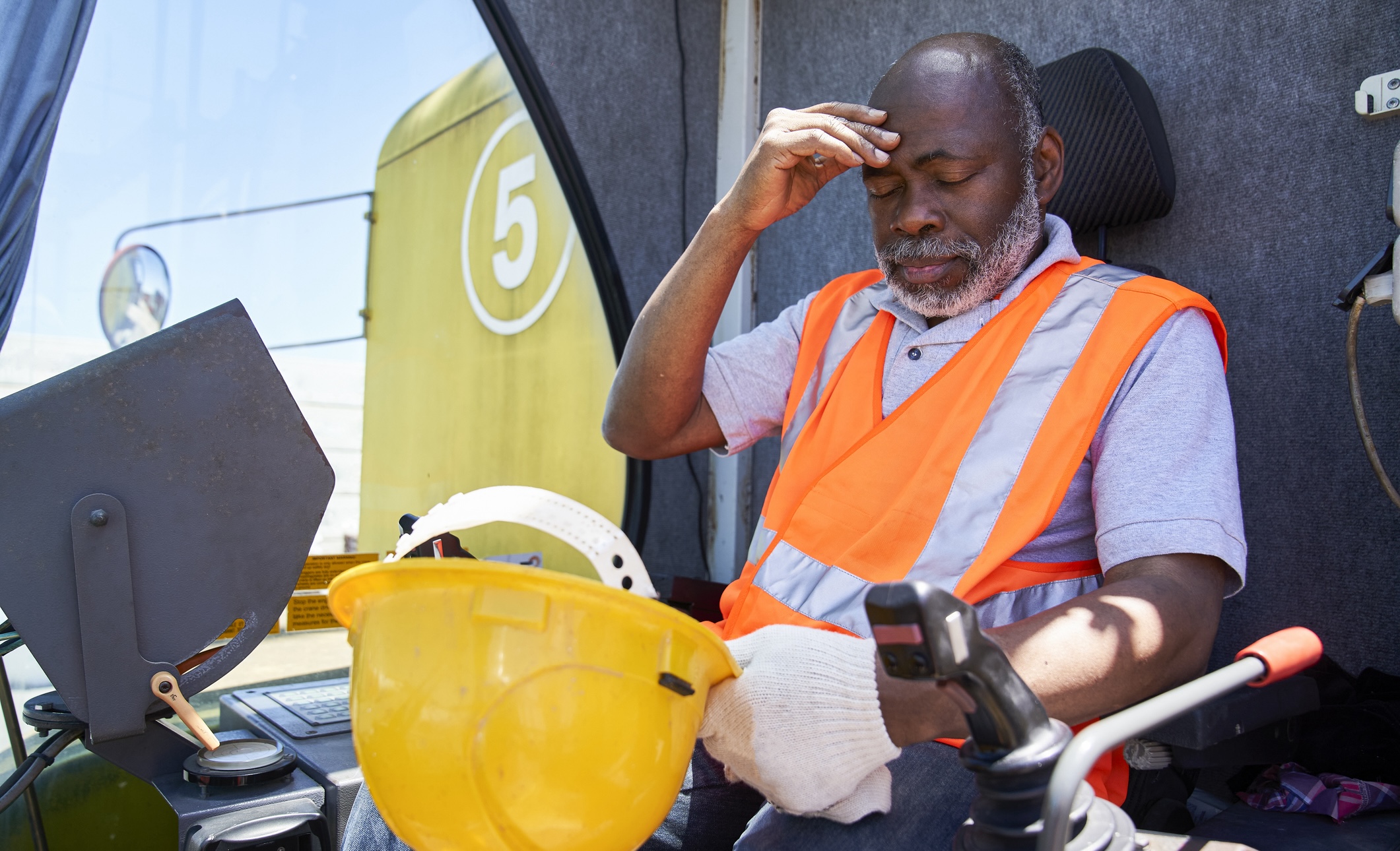 Monitoring and Prevention: Occupational Health and Safety Strategies for Extreme Weather Readiness