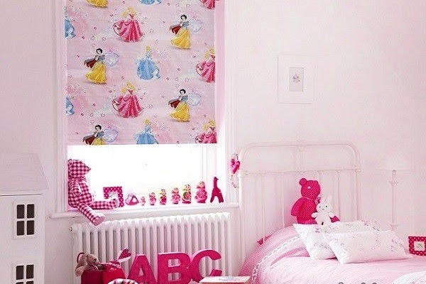 mẫu rèm roman cho các bé