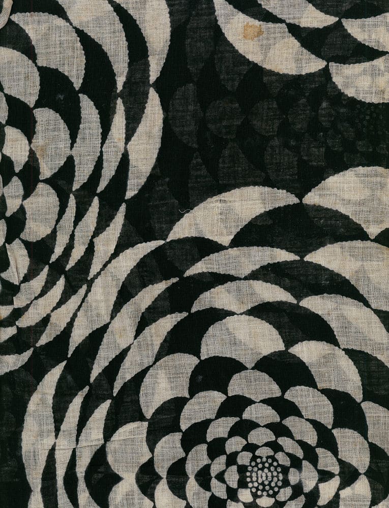 Black and white geometric floral pattern with curved abstract design