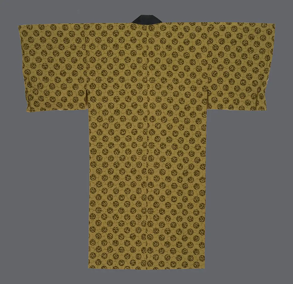 Men's cotton under-kimono. Ochre yellow with olive green circular botanical motifs and a contrasting black collar.