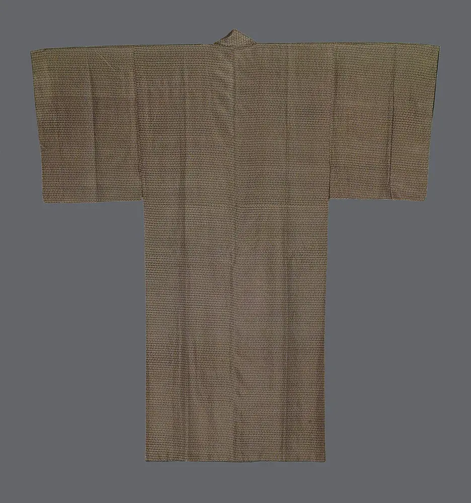 Brown silk kimono with dense horizontal bands of miniature cream and charcoal-blue geometric dashes.