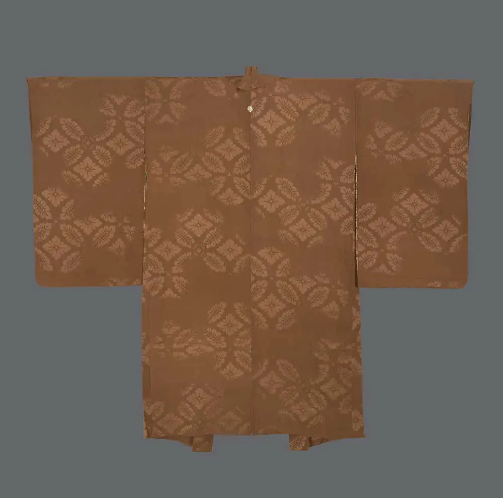 Tobacco-brown rinzu silk haori with an all-over woven damask pattern of large geometric floral medallions.