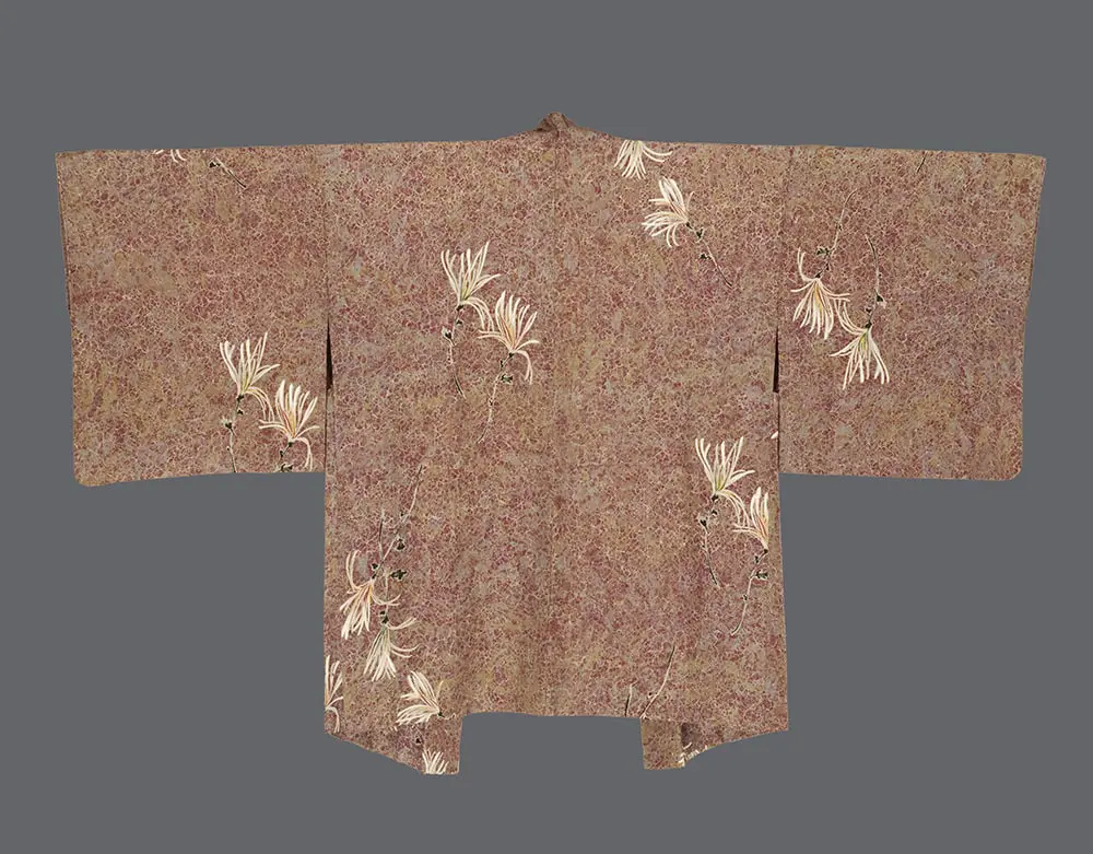 Dusty rose and ochre silk haori with a mottled marbled pattern and silkscreened cream spider lily flowers.