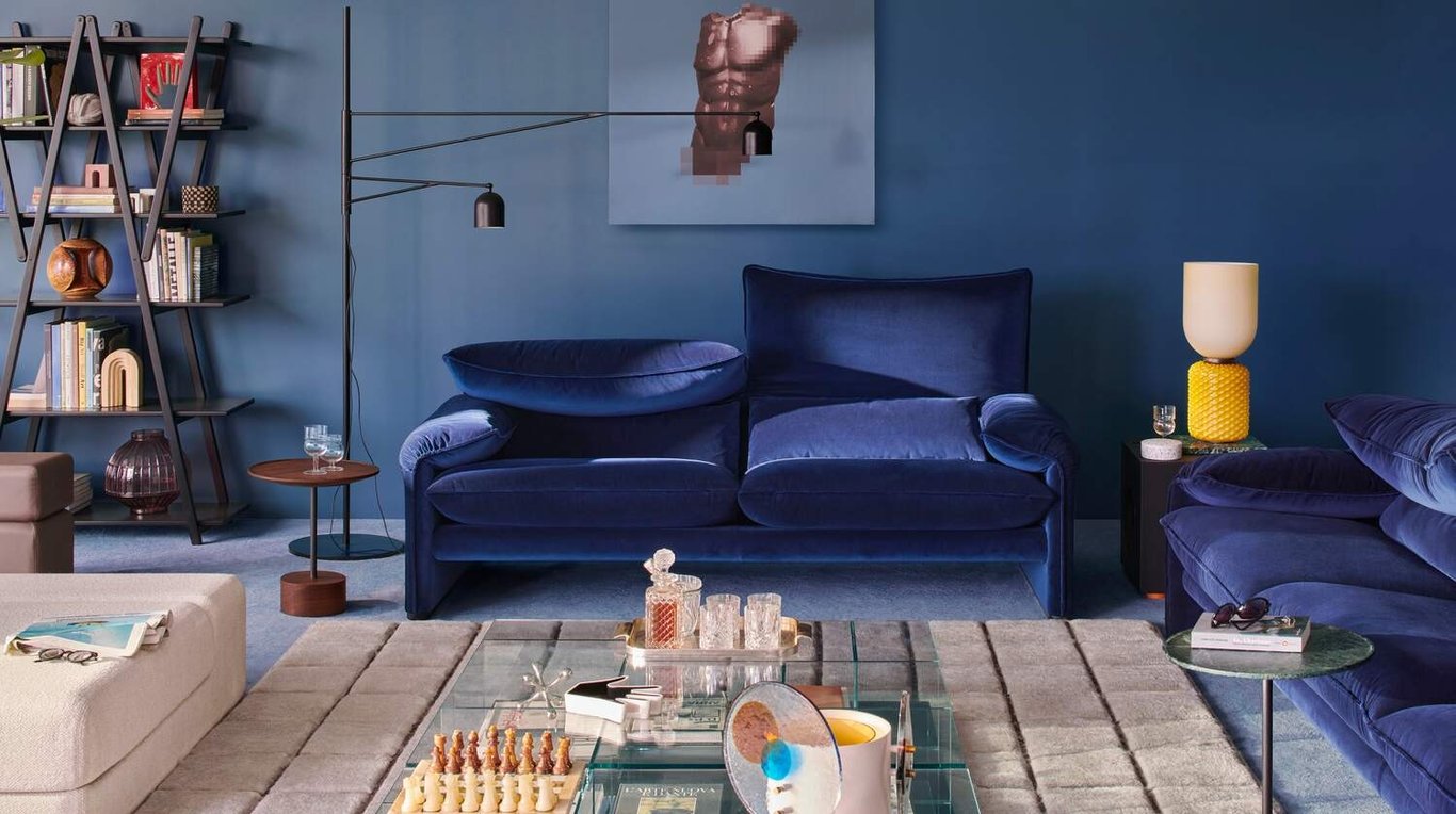 canape-maralunga-bleu-dans-salon-bleu
