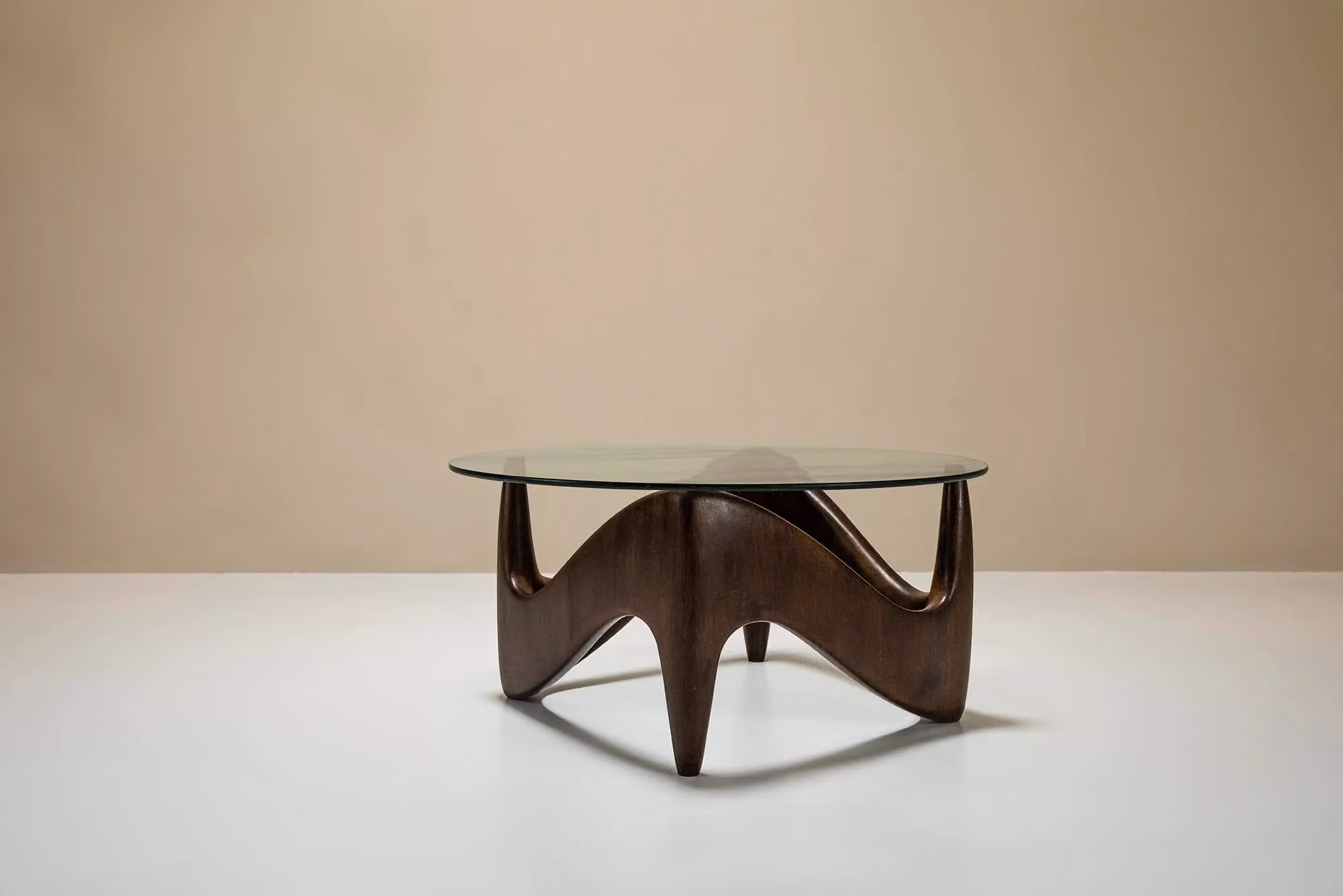 Sculptural And Organic Shaped Coffee Table In Wood And Glass, Italy 1970s