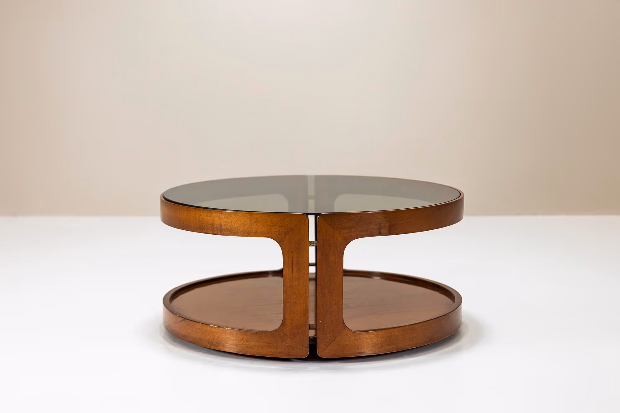 vintage round coffee table in teak 