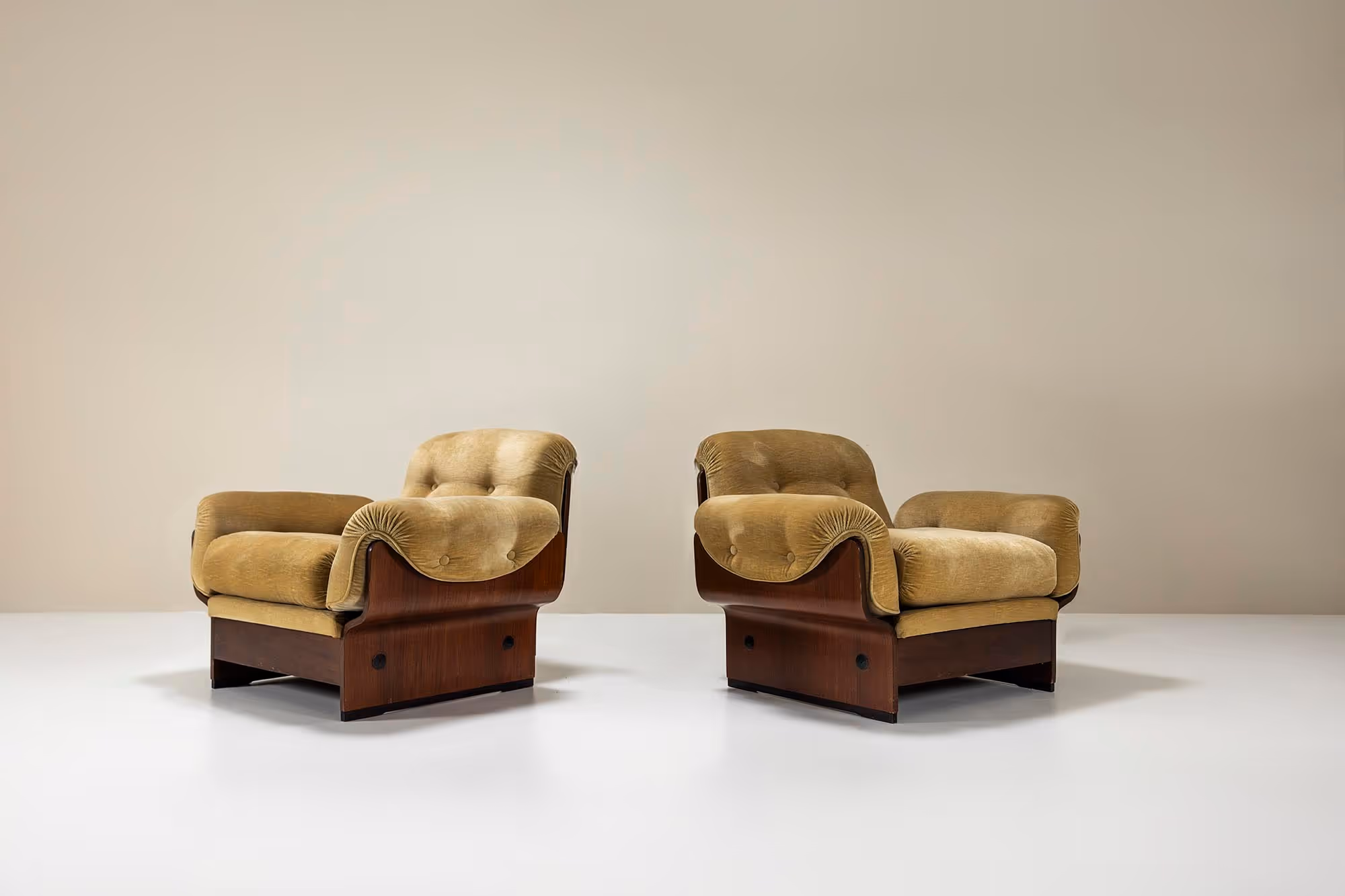 italian vintage armchairs