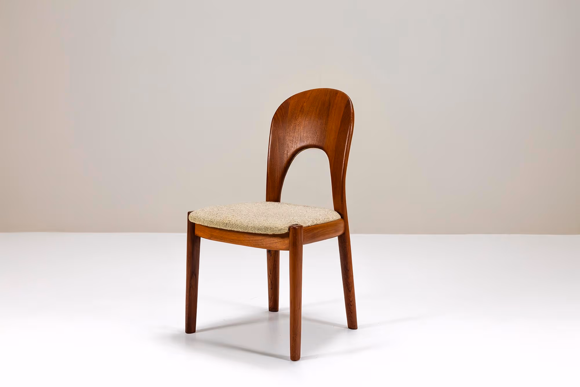 danish vintage dining room chairs
