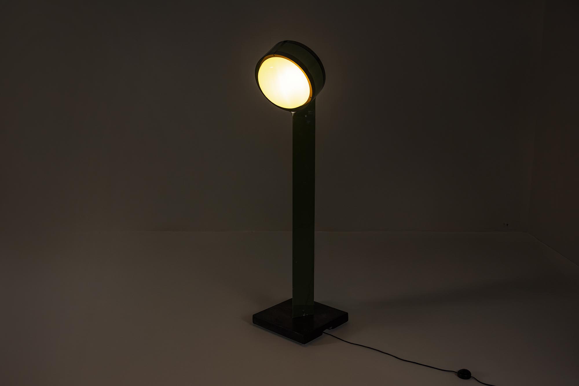 tamburo floorlamp by tobia scarpa