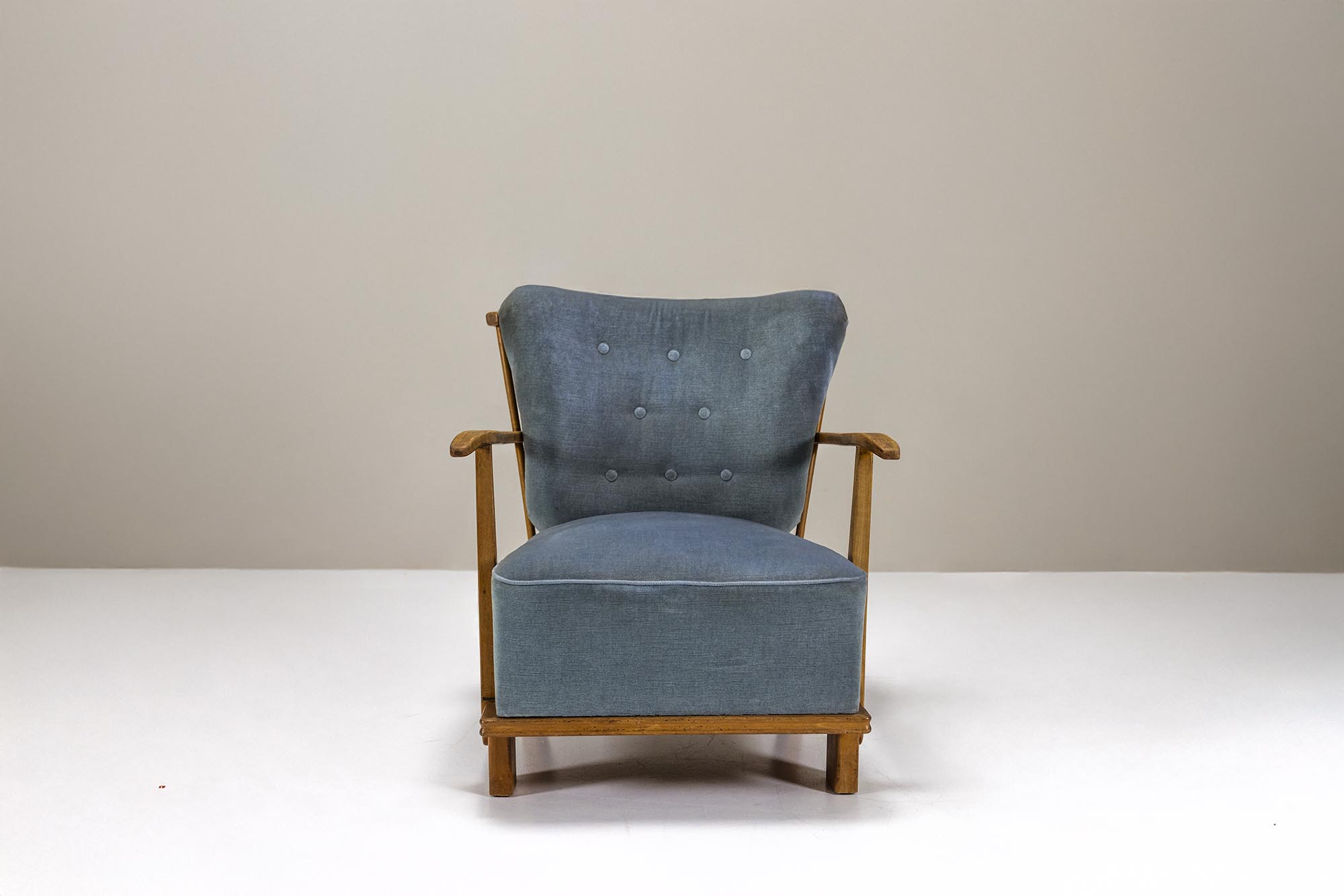 Fritz Hansen Model 1590 Lounge Chair