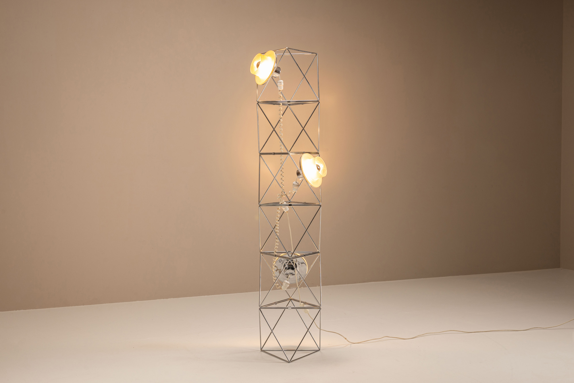 Felice Ragazzo for Harvey Guzzini Poliedra Lamp