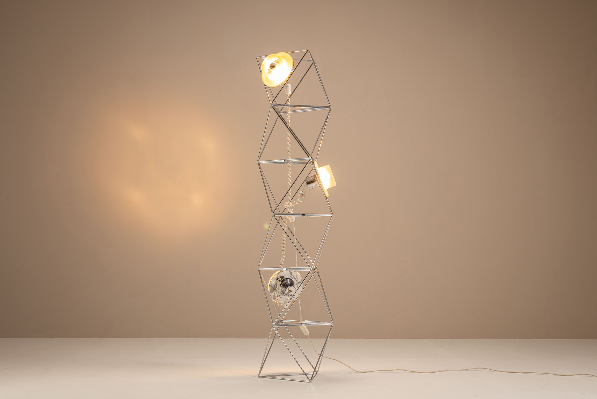 Poliedra Lamp Felice Ragazzo