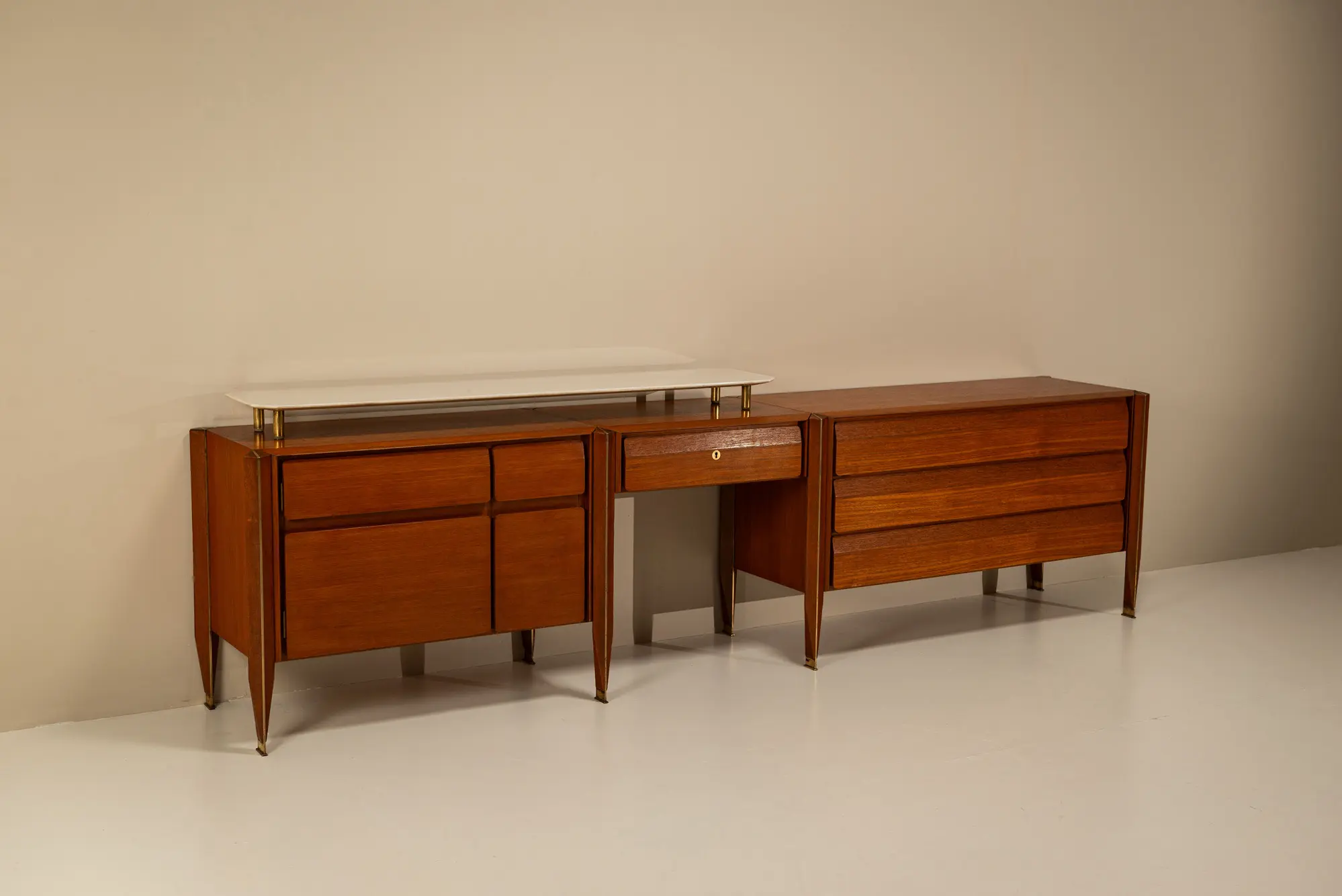 Giulio Moscatelli sideboard desk in wood, brass and Carrara marble for Tonelli e Broggi, Italy, 1957