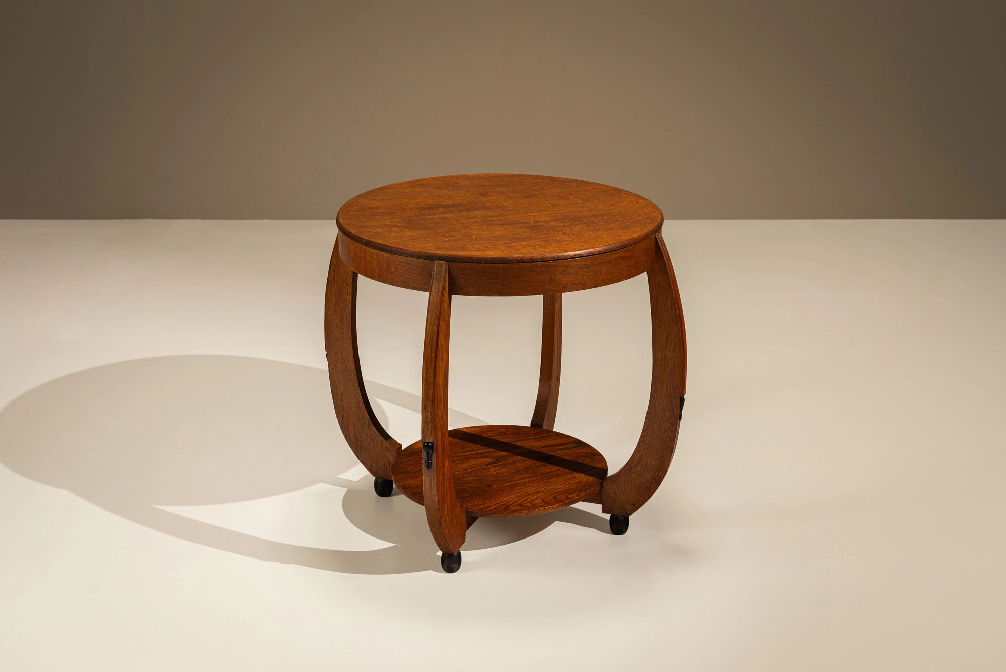 Art Deco Sidetable Modernism