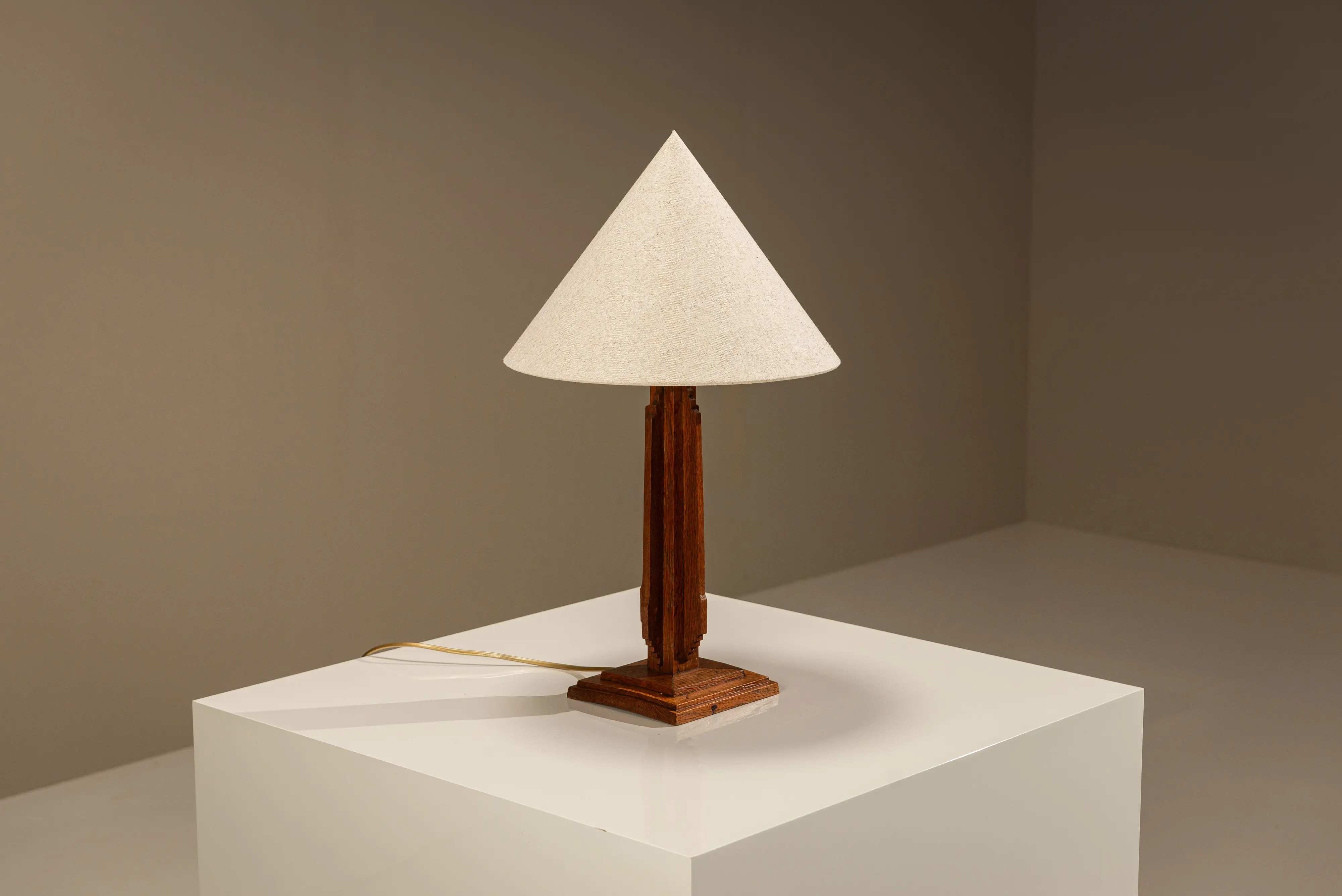 Amsterdamse school tafel lamp hout