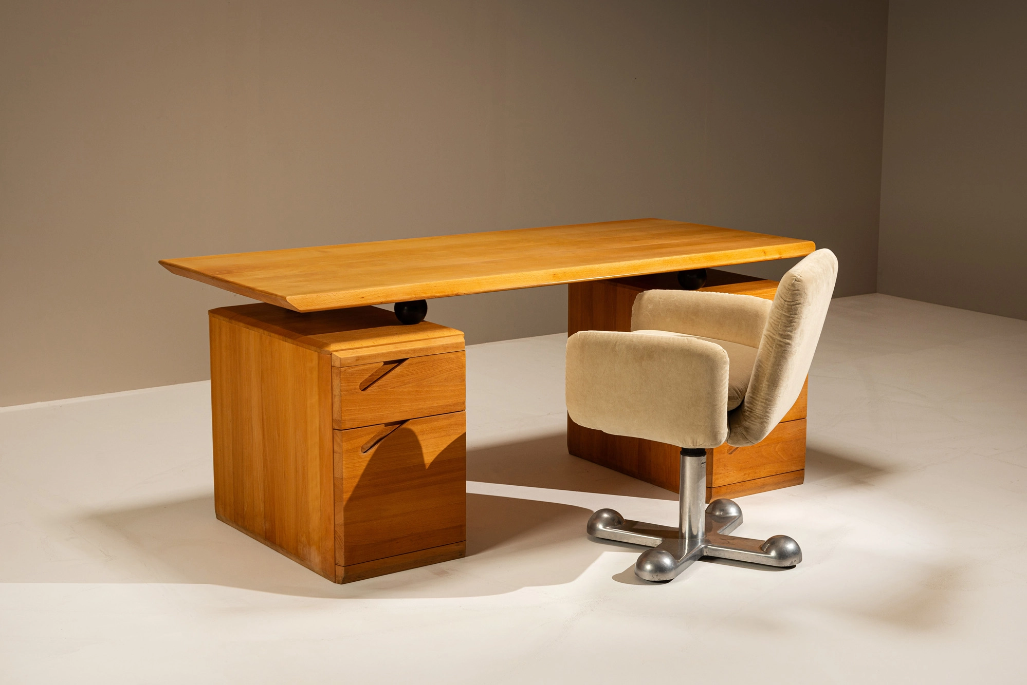 Vintage Selt Desk 