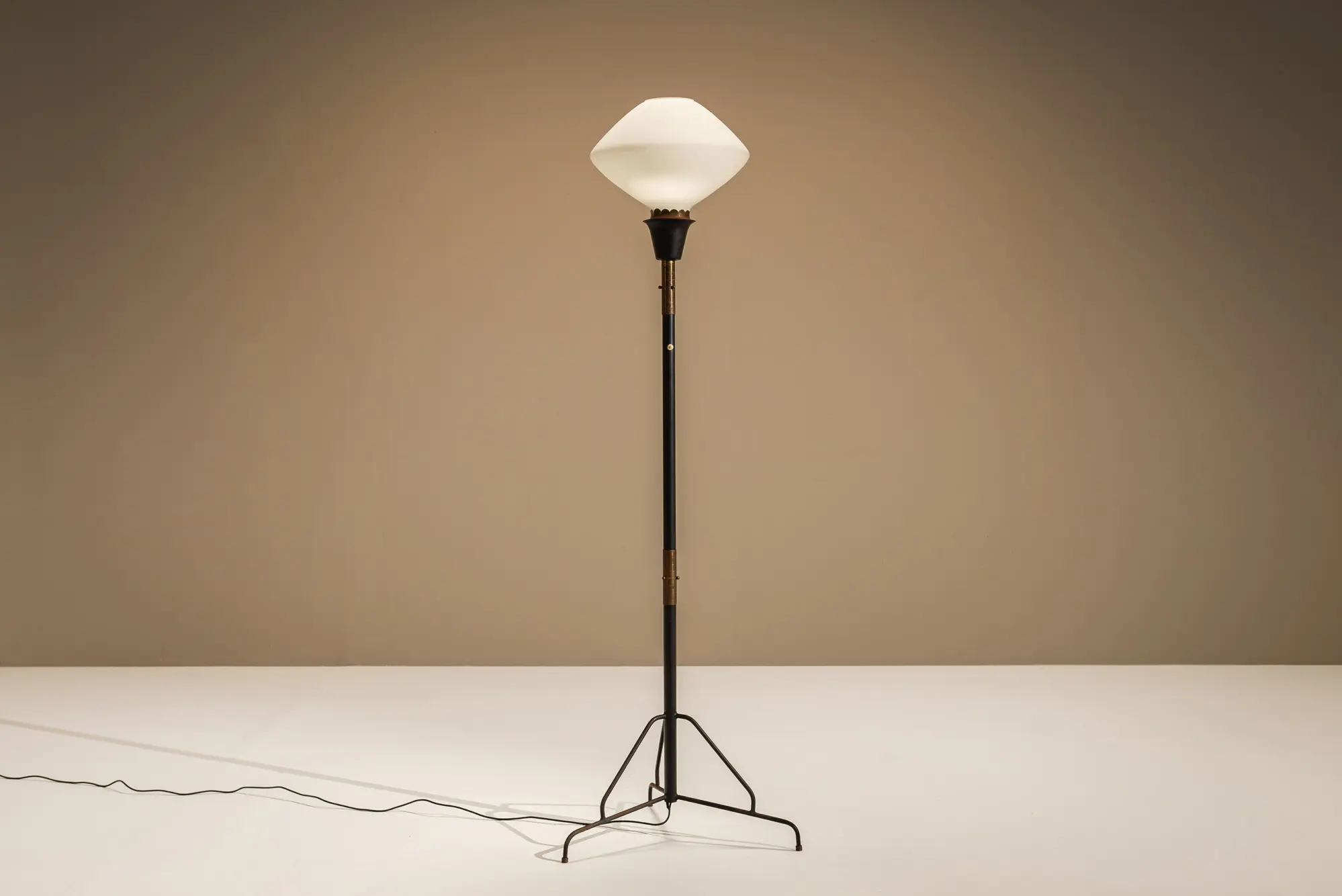 Vintage floorlamp stilnovo italian