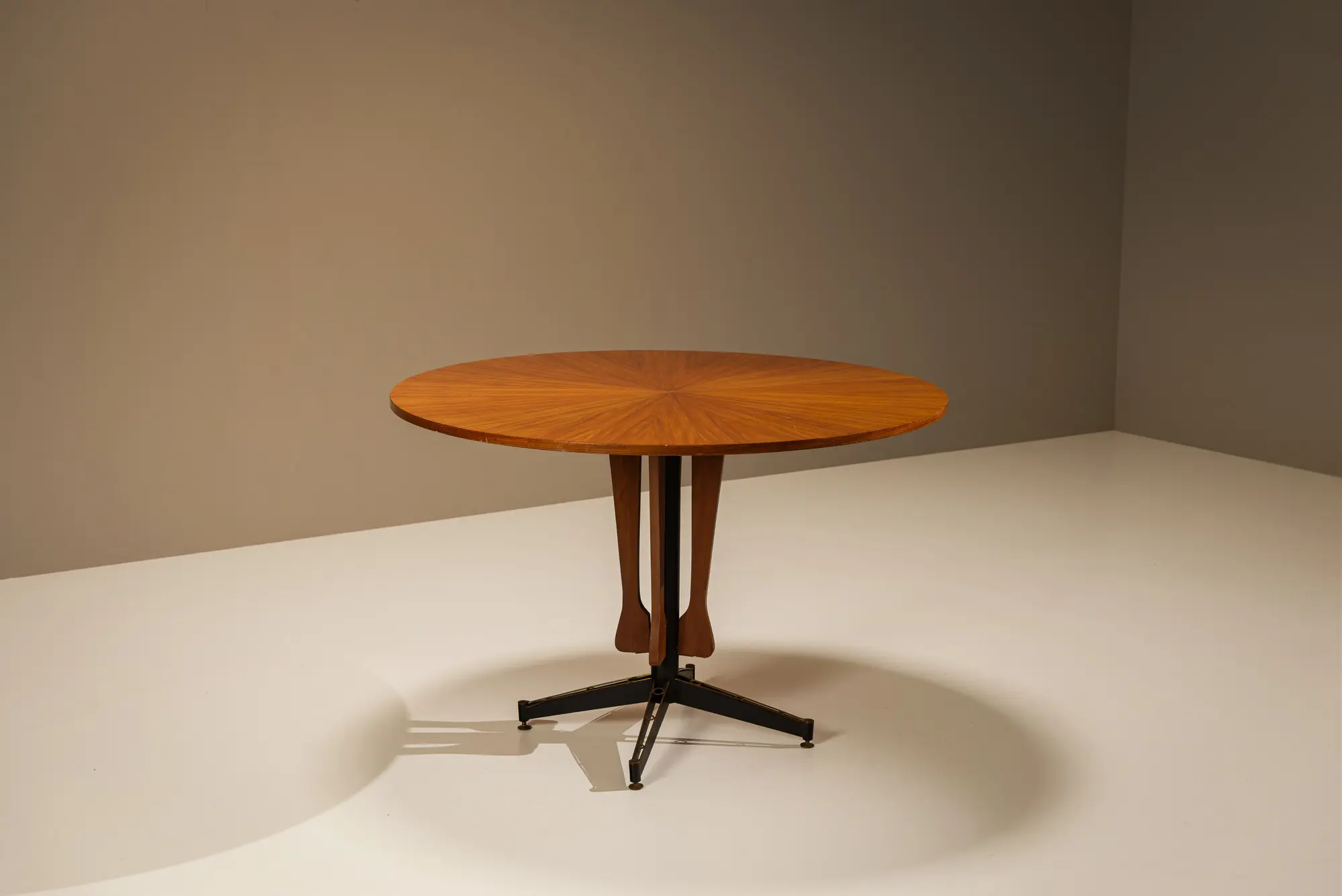Carlo Ratti Italian Vintage Round Dining Table