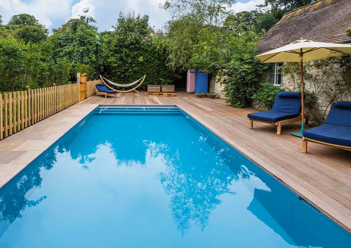HTP-Group-outdoor-pool