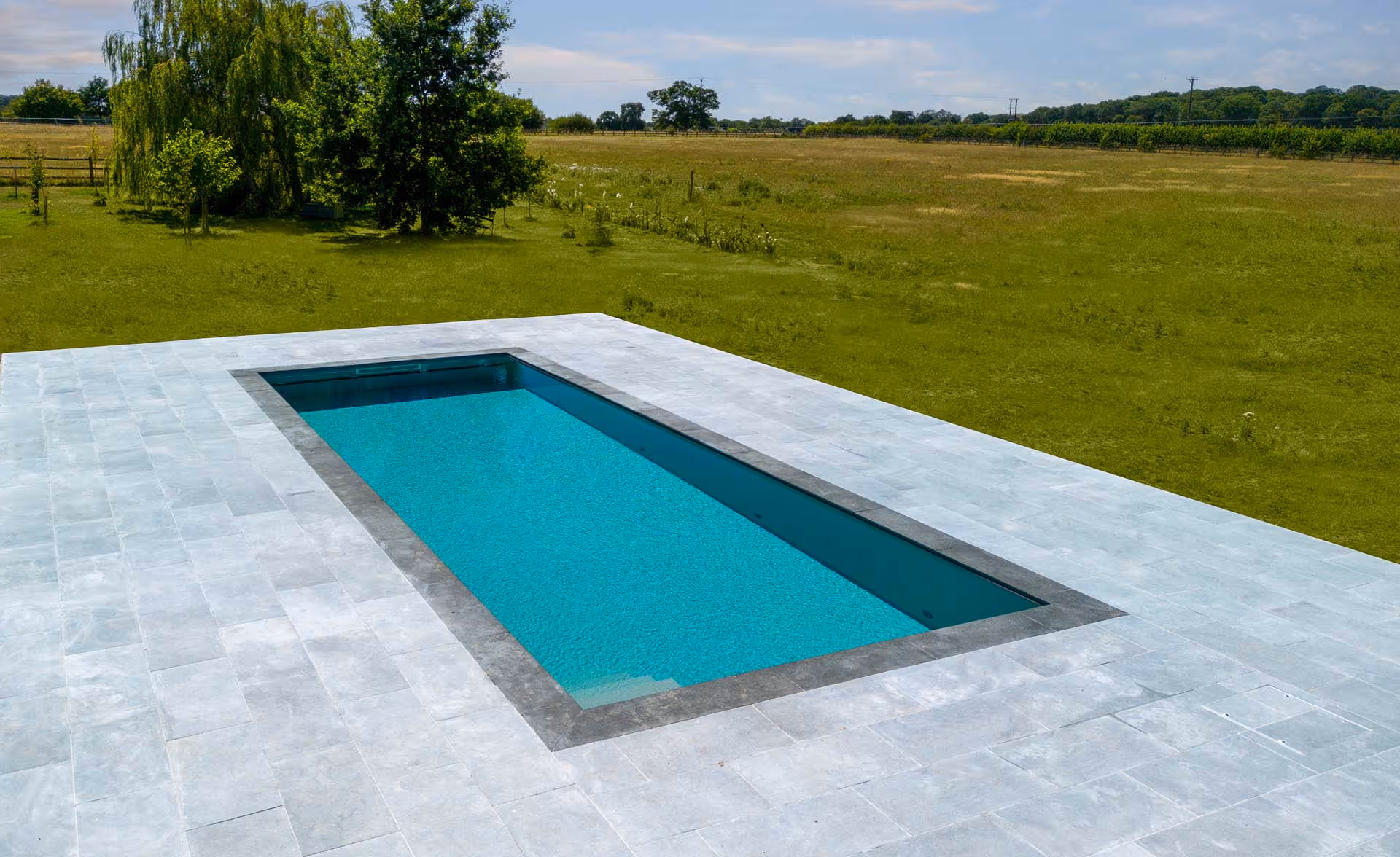 niveko-one-piece-pools-htp-group