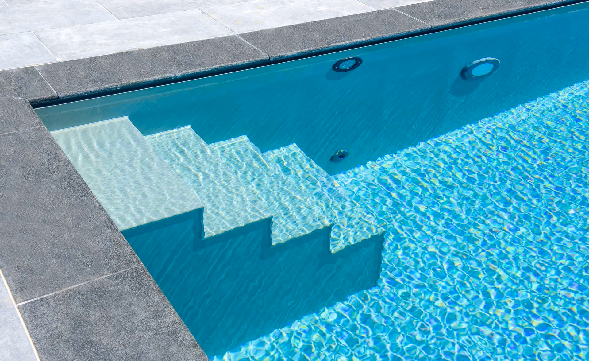 niveko-one-piece-pools-htp-group