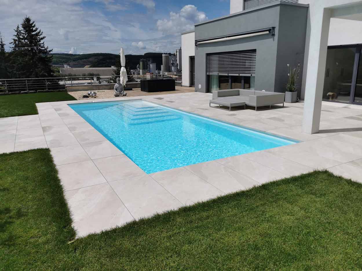 moving-floor-exterior-pool-HTP-Group