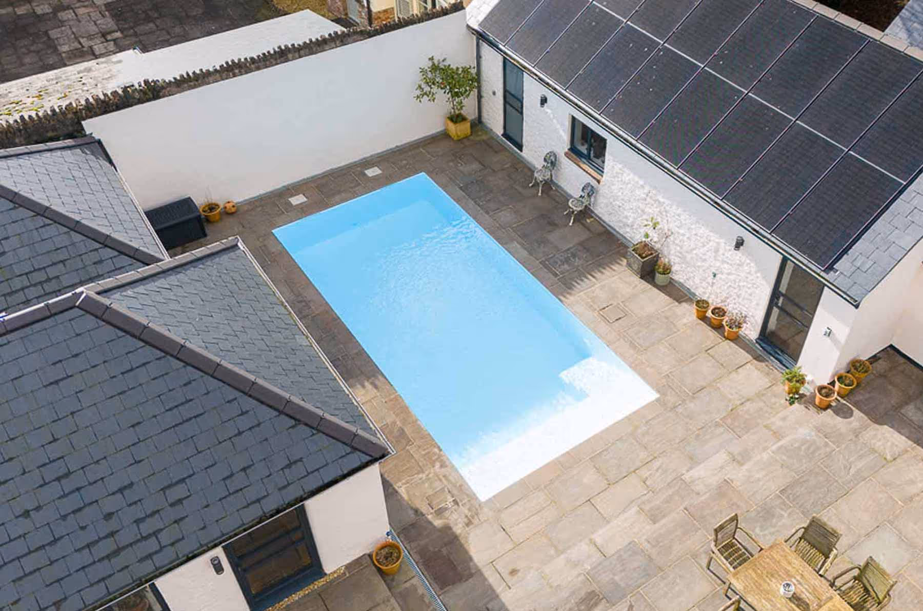 Award Winning Outdoor Pool of the Year Ariel hot HTP Group