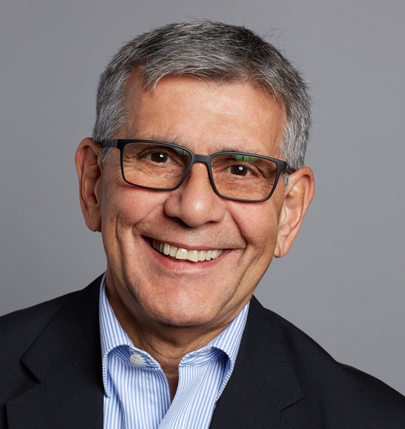 Walter Akana