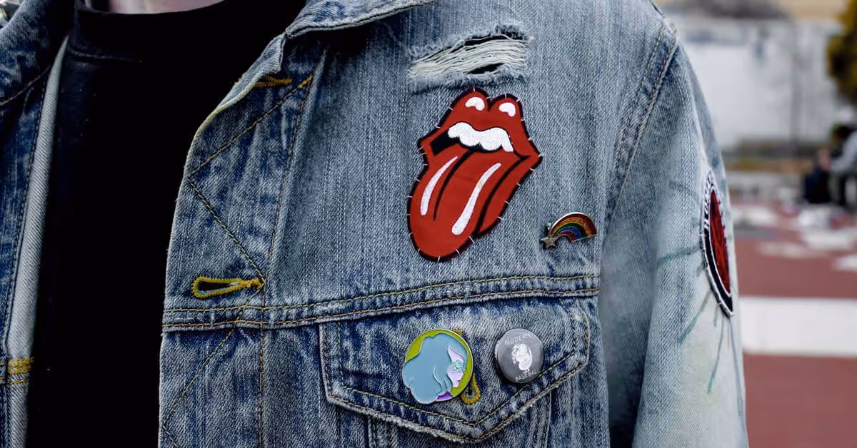 3 Clutch Options For Your Custom Pins | Custom Pins Now