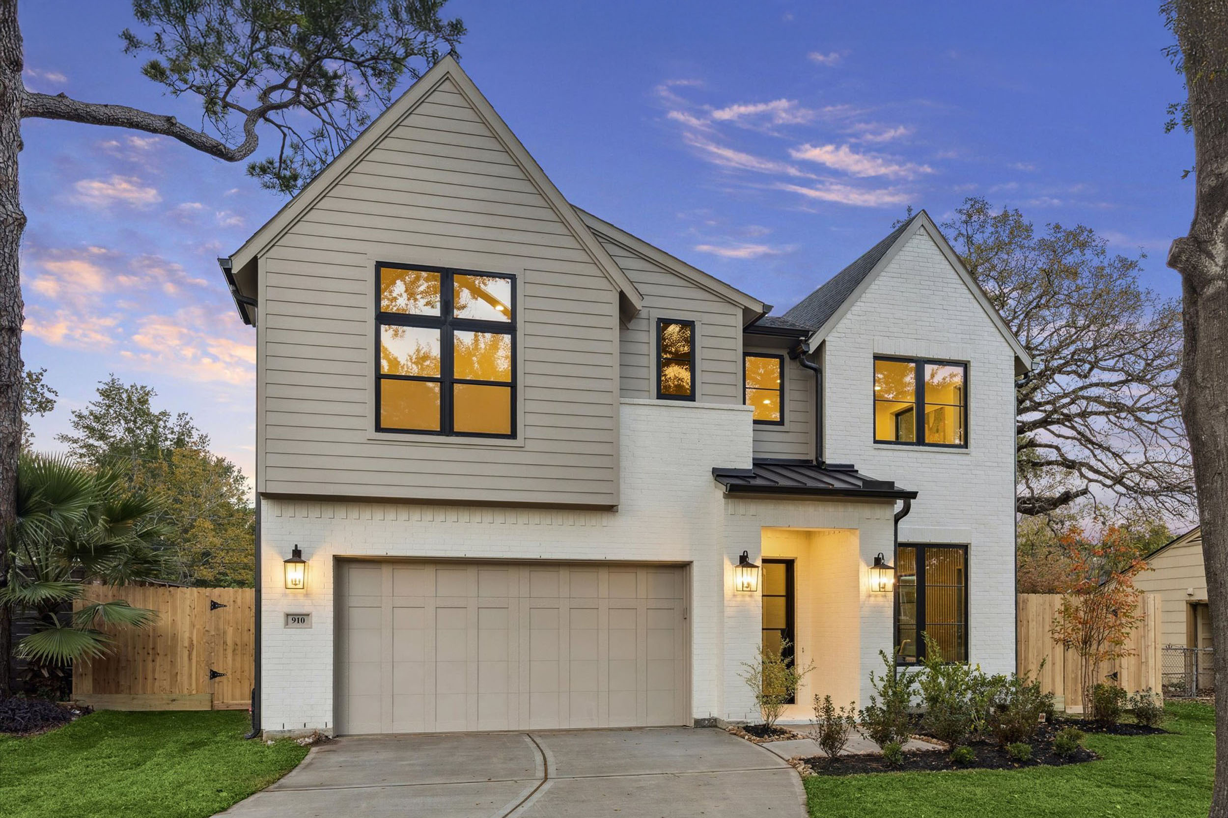 910 W 41St St, Houston TX 77018