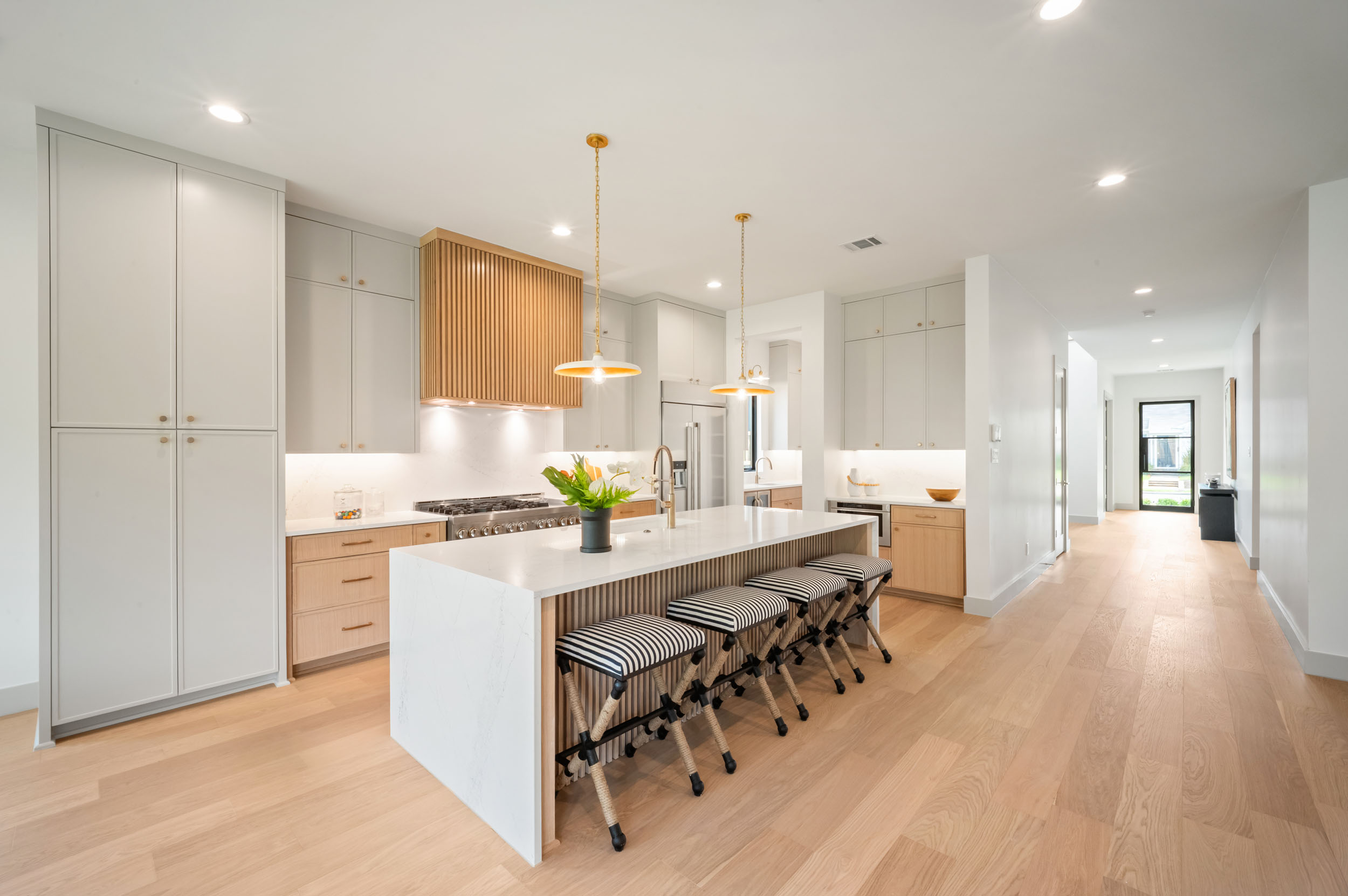 4235 Somerville Ave, Dallas TX 75206