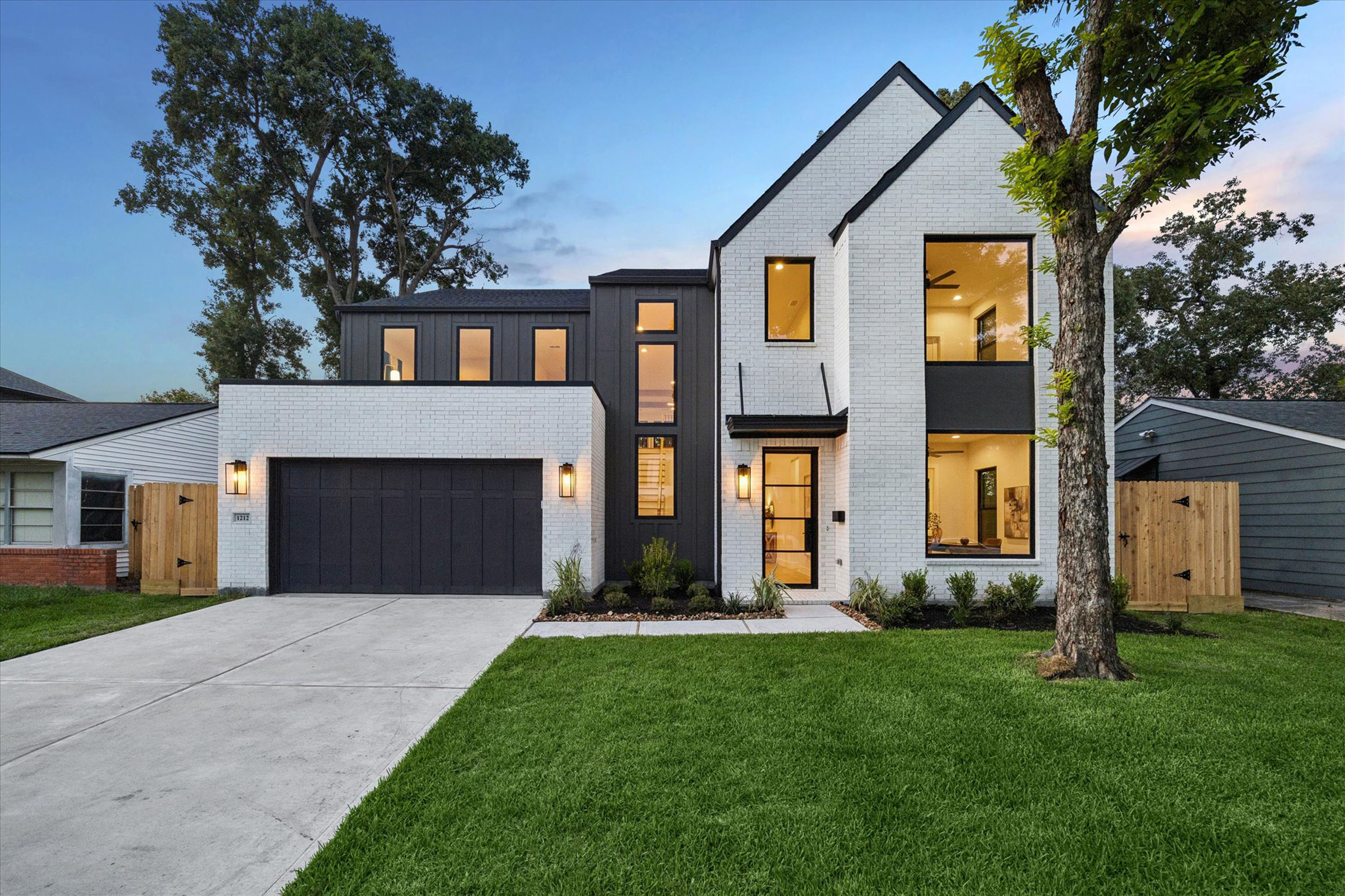 1212 Candlelight Ln, Houston Tx 77018