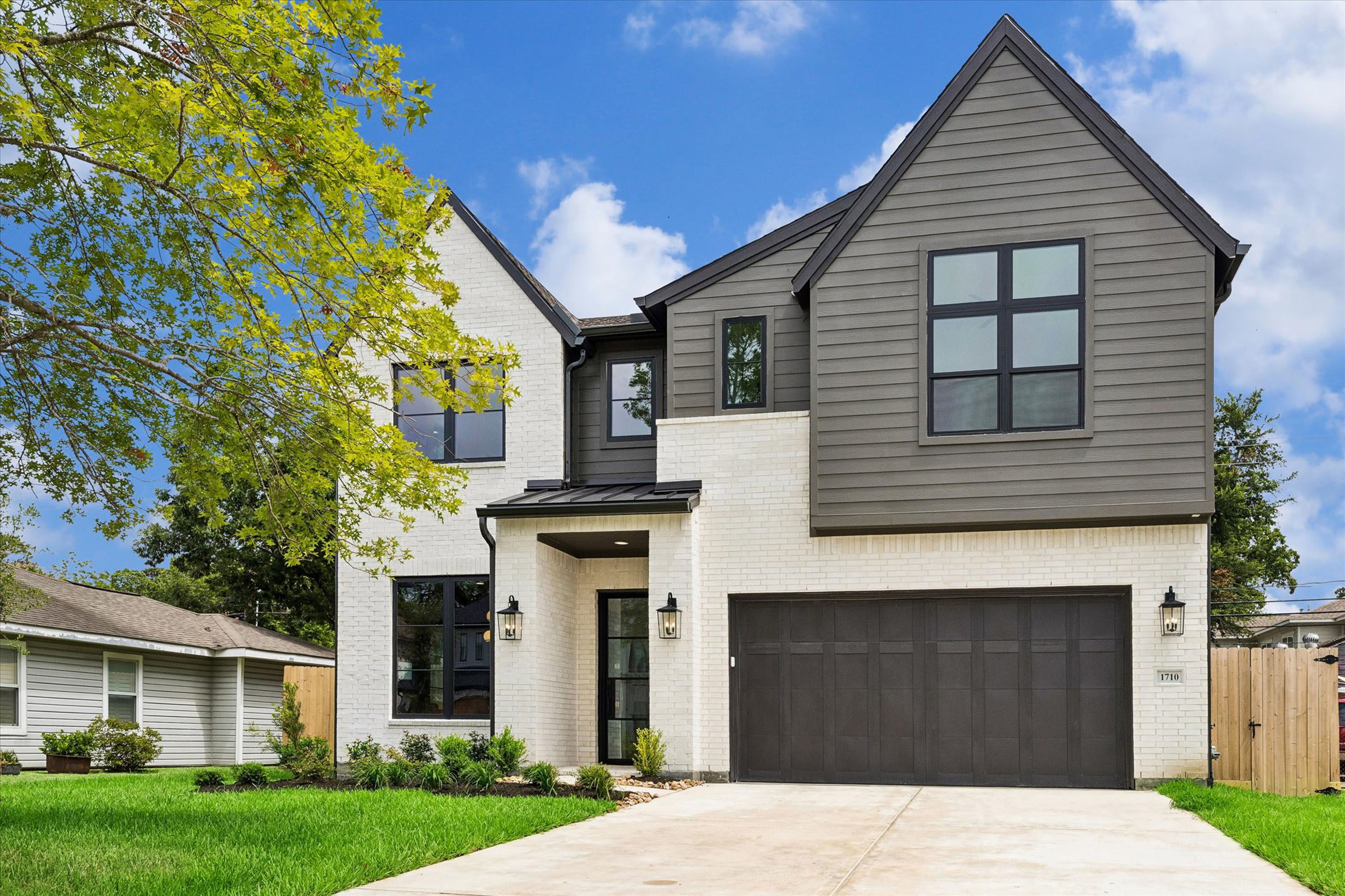 1710 Gardenia Dr, Houston TX 77018