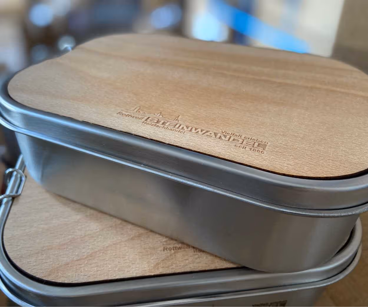 Vesperdose mit graviertem Holzbrett als Vesperbrettchen 