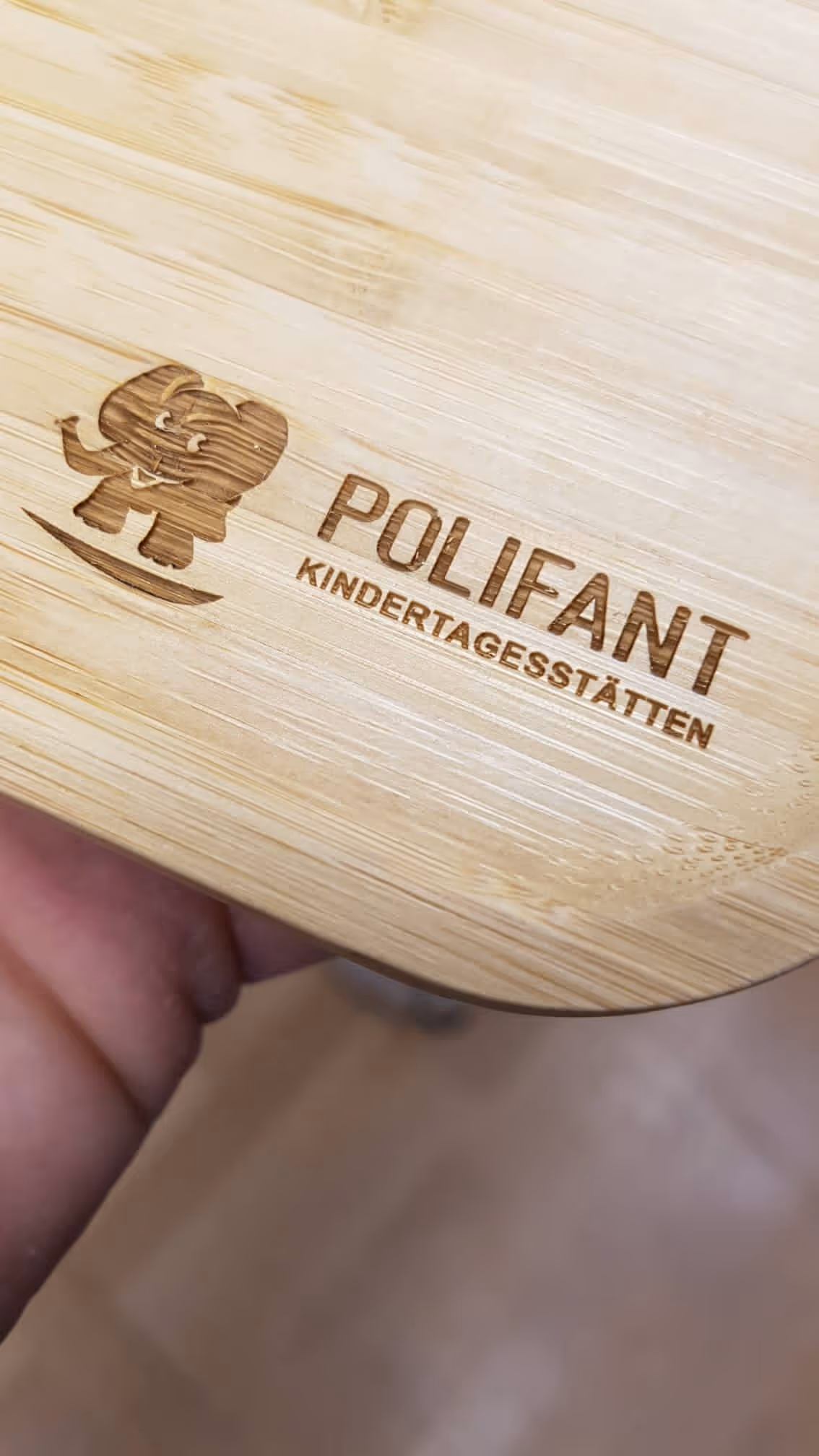 Emsa Flasche graviert bluDrop Farbe blau mit Lasergravur Logo und Text