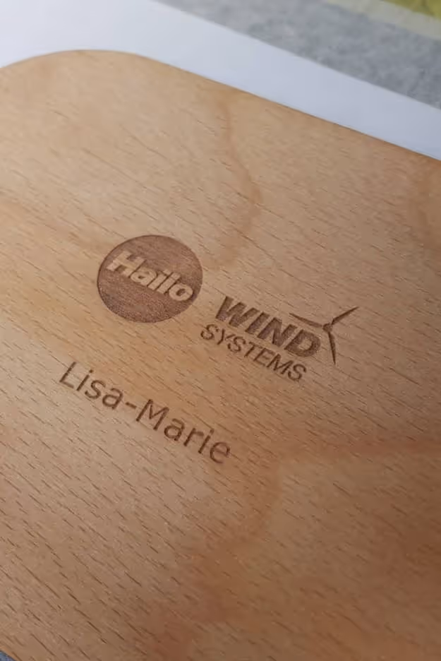 Lunchbox mit Vesperbrett aus Holz und Personalisierung