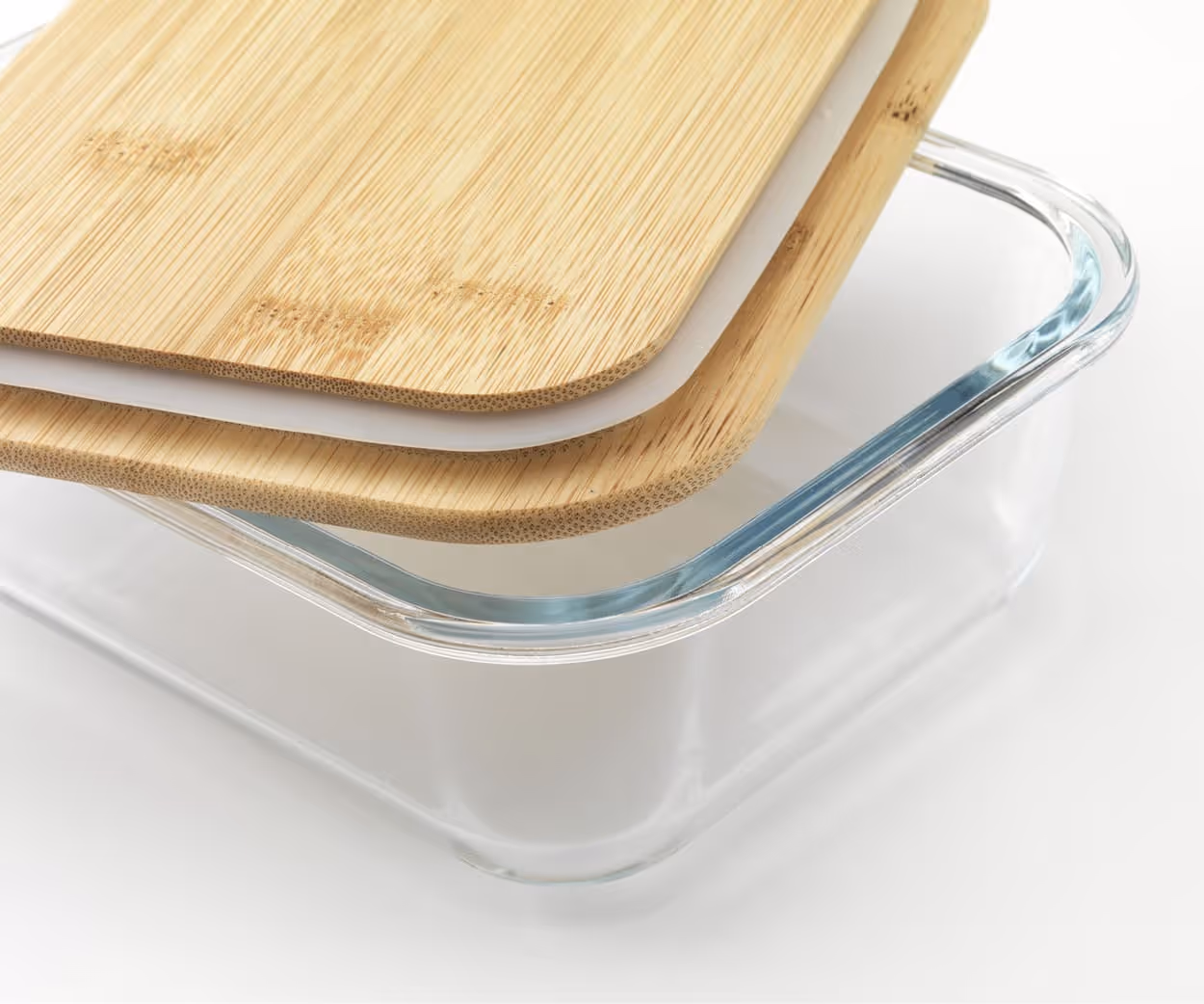 Firmenlogo eingraviert in Holz