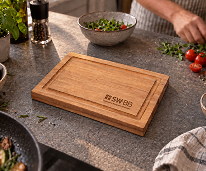 Nachhaltige Lunchbox aus Glas mit Holzdeckel graviert oder bedruckt als Mitarbeitergeschenk