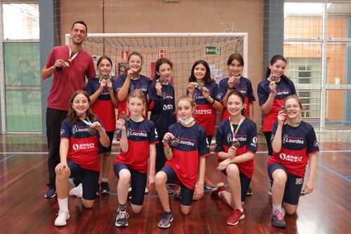 ESI Lourdes tem excelente desempenho nos Jogos Escolares de Handebol