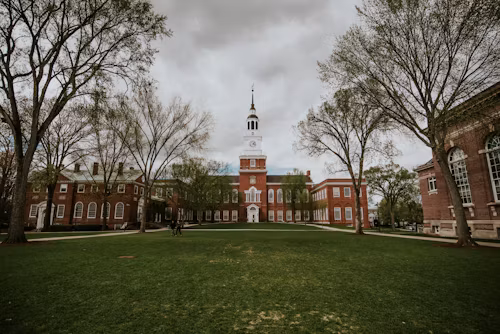 The Essential College Application Timeline for Students Applying in 2026