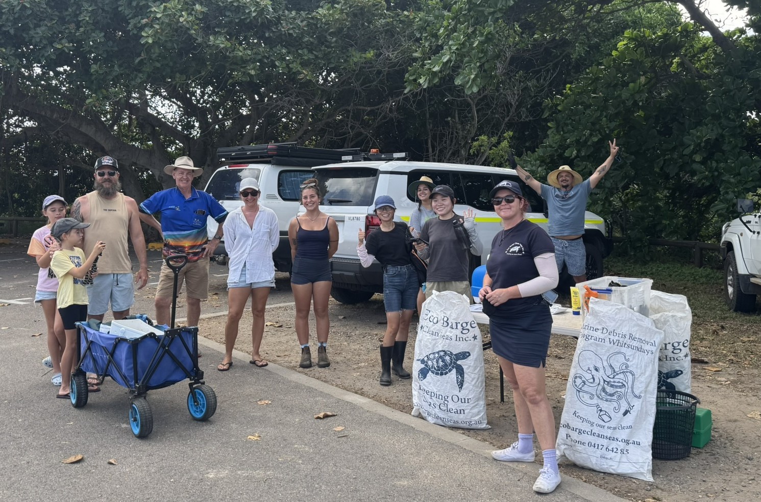 Eco-Barge Volunteers Keep Bowen Beautiful