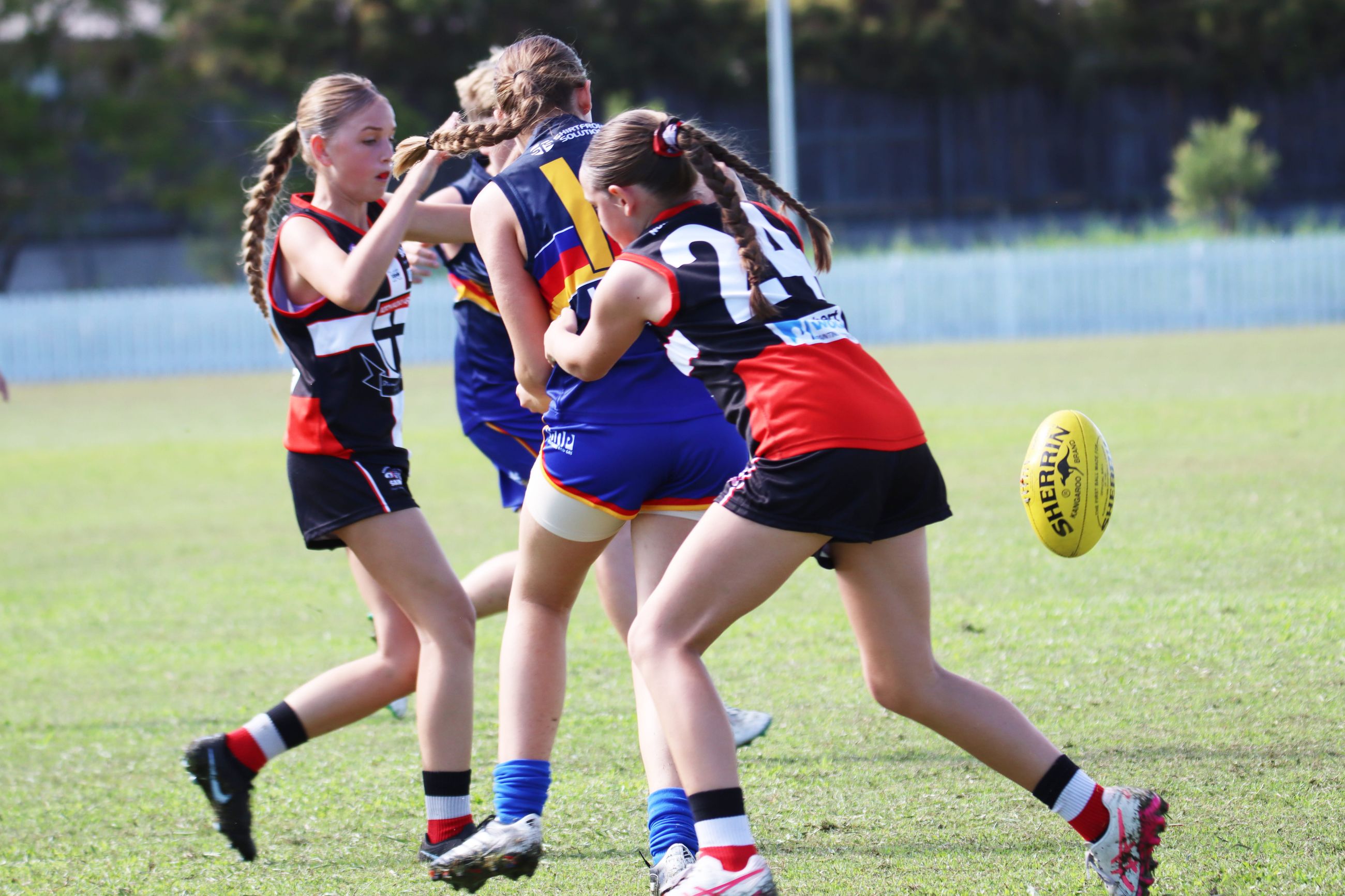 Swing Rig Footy Footy is back in full swing! (AFL) - Mackay Whitsunday LIfe