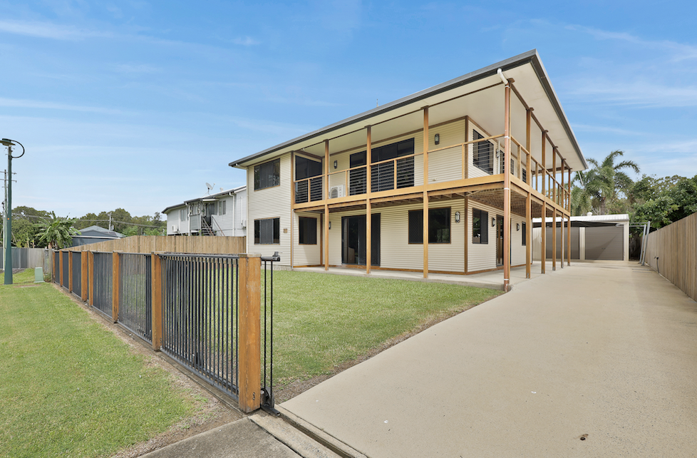 27 DEGUARA AVENUE, ARMSTRONG BEACH “MR BIG” PRICE REDUCED OFFERS FROM $850,000