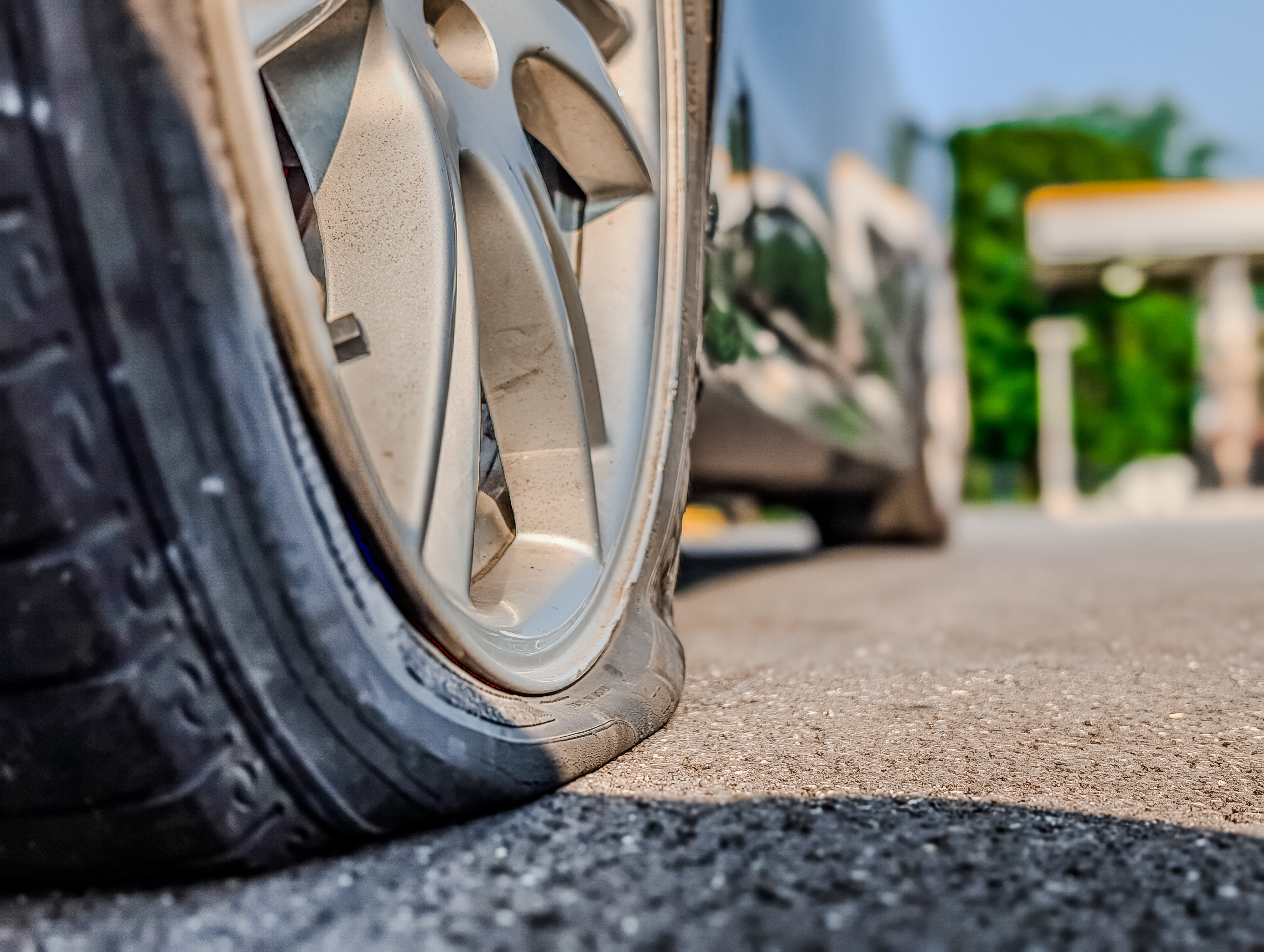 Mackay Woman Praised For Highway Kindness After Family’s Tyre Blowout