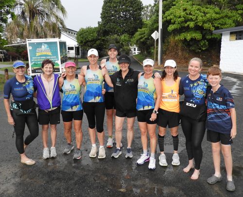 Runners Brave Wild Weather At Eimeo