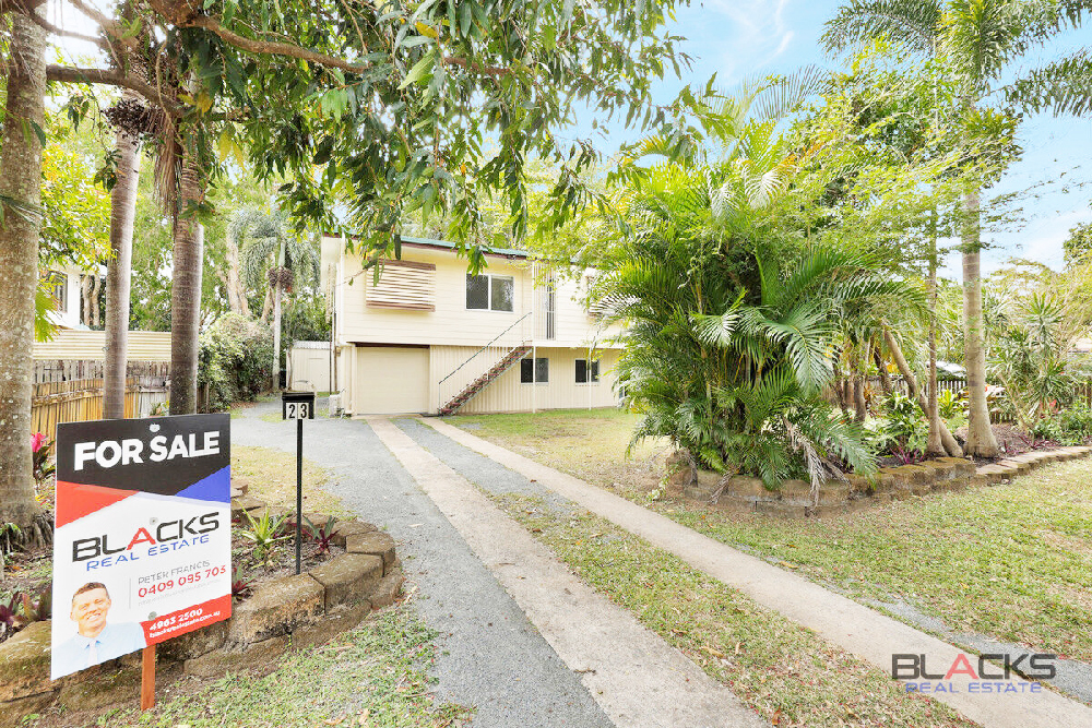 Spacious Family Home – Live, Work & Play!