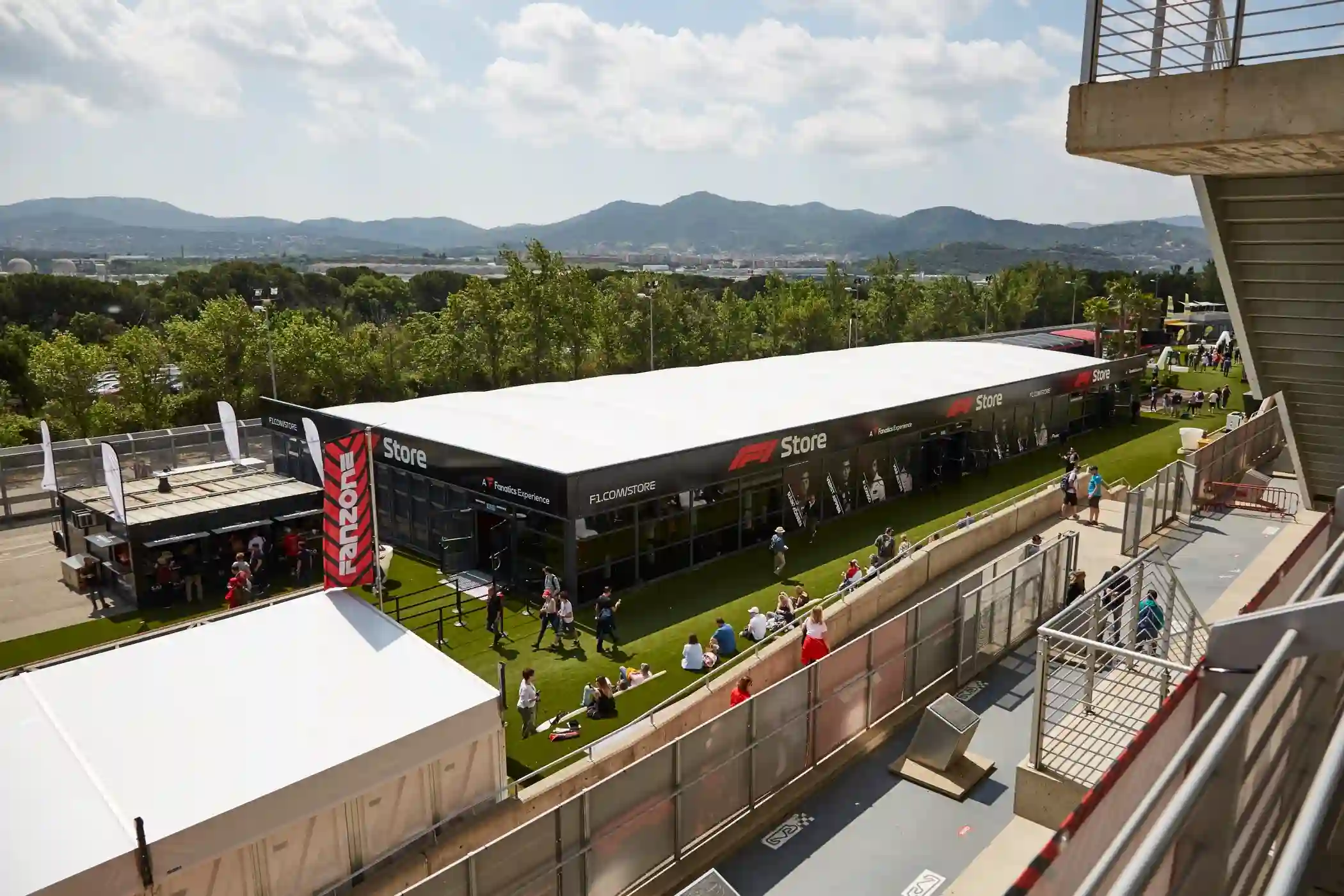 bobblehat-retail-shop-interior-build