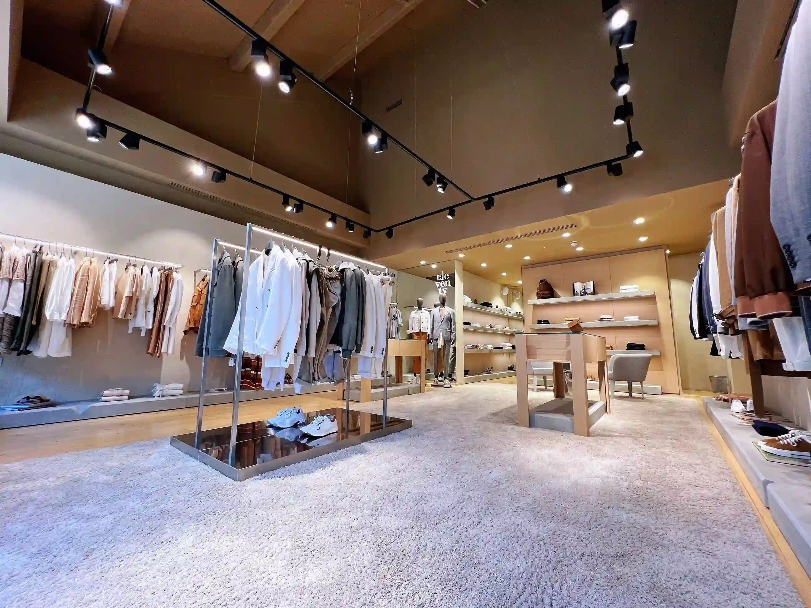 bobblehat-retail-store-renovation